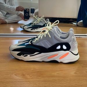 Non authentic yeezy wave runners